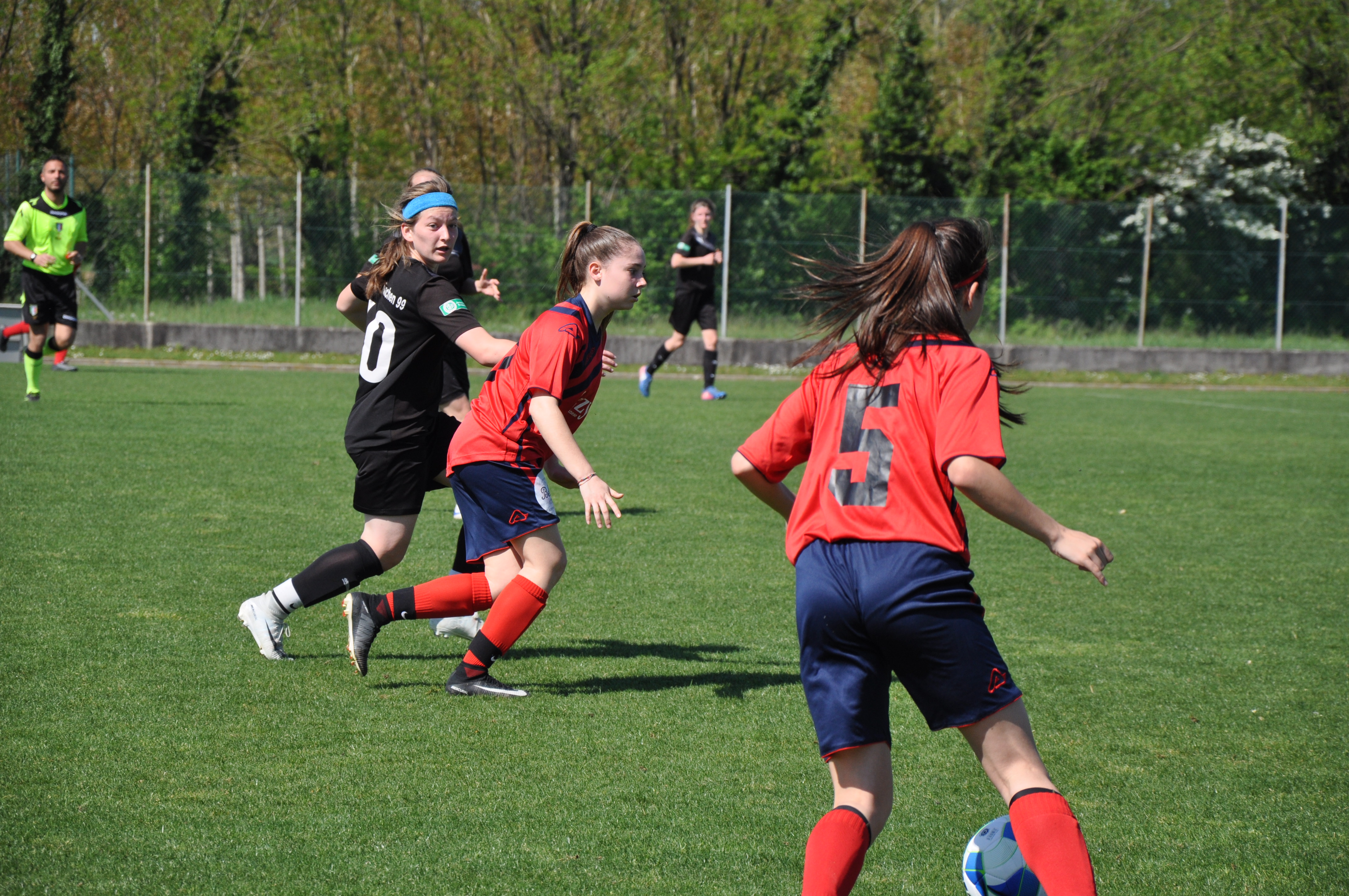 Le Donne Potranno Mai Giocare A Calcio Come Gli Uomini Ticino Today